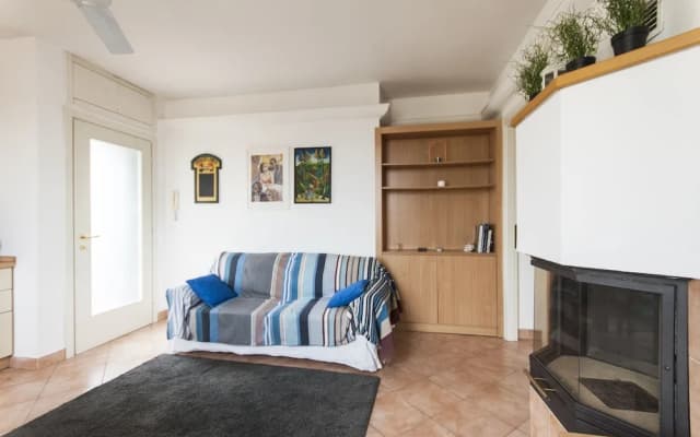 Typical Apartment on River Naviglio / Darsena - photo 5