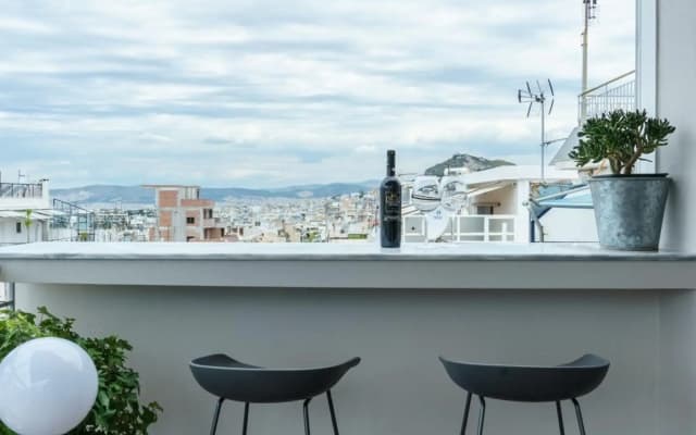 Small & cosy with Acropolis & Lycabettus view - photo 2