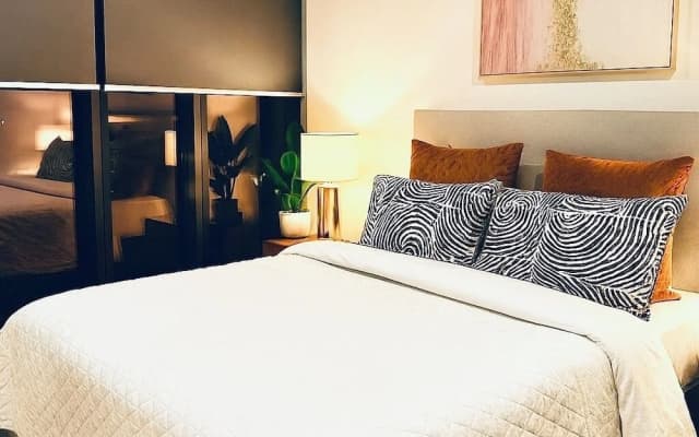 Stylish Edge Apartment Albert Park & Bay - photo 3