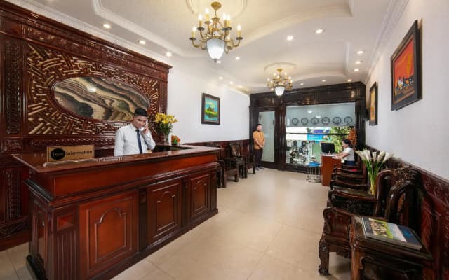 Little Diamond Hotel - photo 2