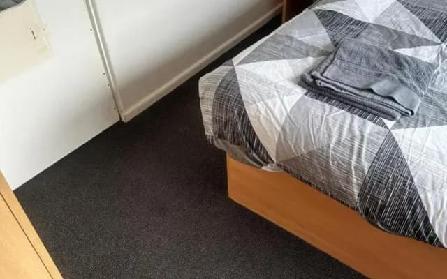 Acland Street Studio Apartment FREE PARKING - photo 2