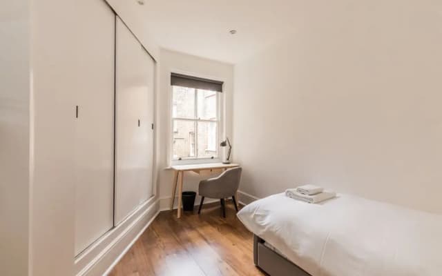Eson2 - Charming 3 Bedroom Flat in Chelsea - photo 4