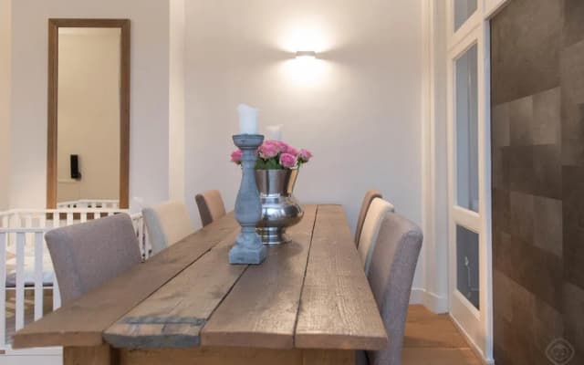 Oud-West Area Apartments - photo 3