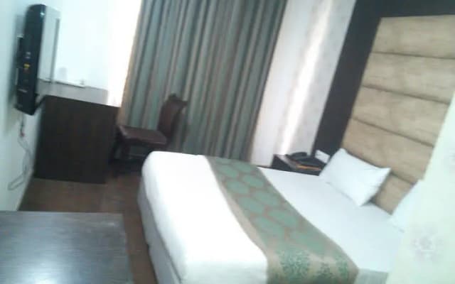 Hotel International by Oyo - photo 5