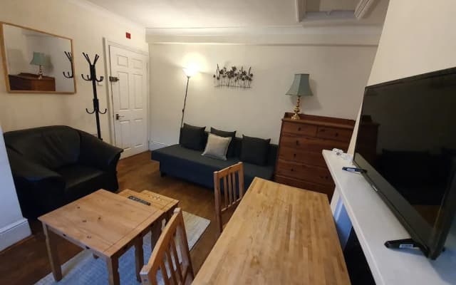 Old Street Apartments - photo 4