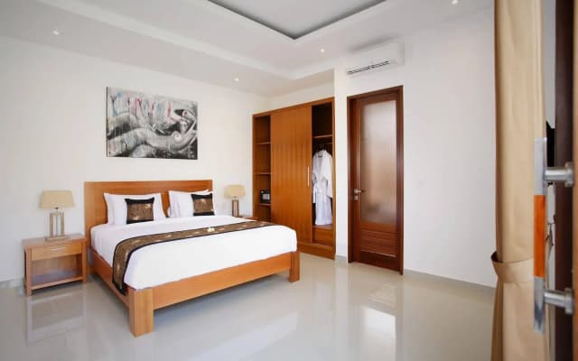 Kubu Manggala Villas Seminyak - photo 2