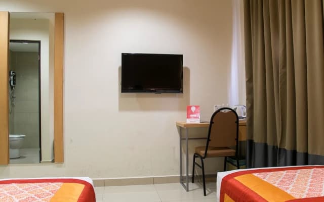 OYO 158 My Signature Hotel - photo 5