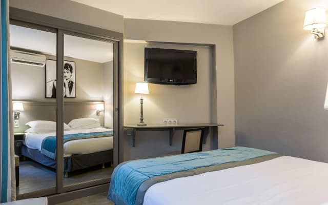 Hotel Montcalm - photo 2