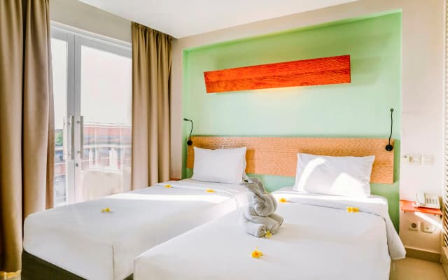 HARRIS Hotel & Residence Riverview Kuta Bali - photo 5