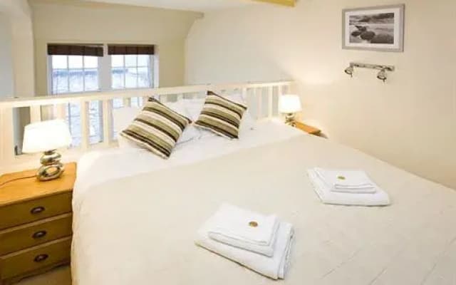 Nicolson Apartments - photo 5
