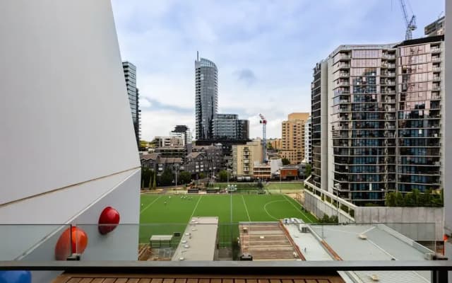 Sky 1 BDR South Yarra Apartment - photo 5