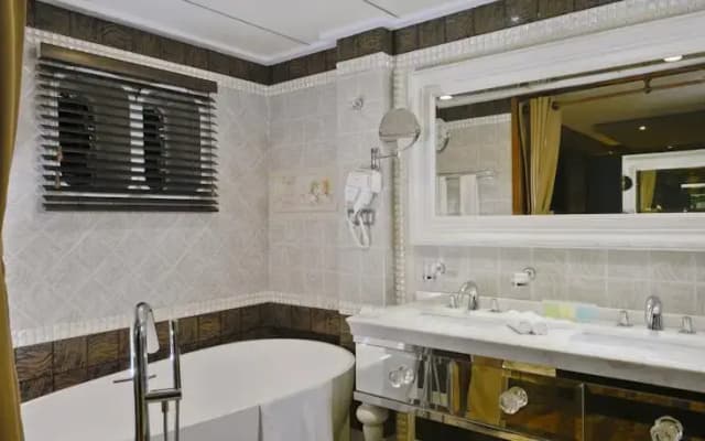 Maldives Crown - photo 5