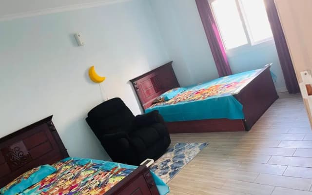 Lovely 2-Bedroom Condo in Compound w Jacuzzi Garden View Wi-Fi, Netflix - photo 2
