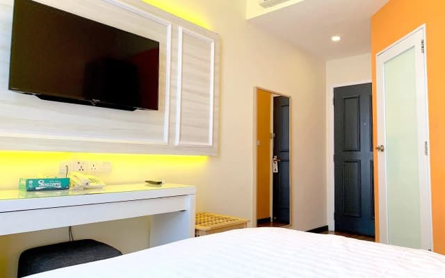 iStay Hotel - photo 4
