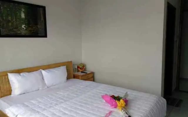 Bac Nam Central Station Hotel - photo 4