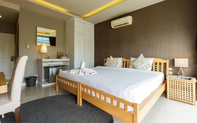 Bondi Hotel Samui - photo 3