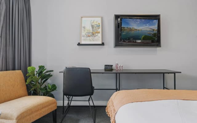 Convenient City Abode - photo 5