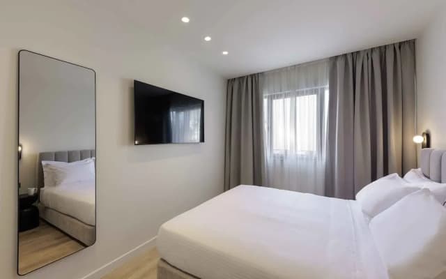 master Plaka - photo 2