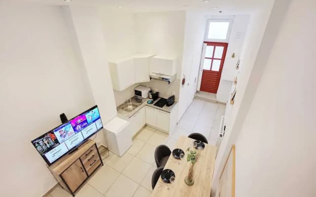 Charming Apartment -1br/4p - Gare District - photo 4