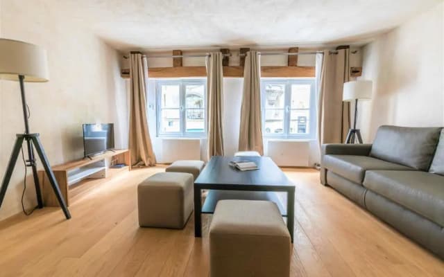 Luxurious & Design Flat 2BR/8P- Boulevard Saint Germain - photo 2