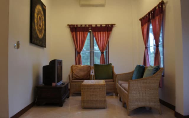 Palm Village - photo 4