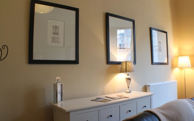 Spacious West End Townhouse - photo 5