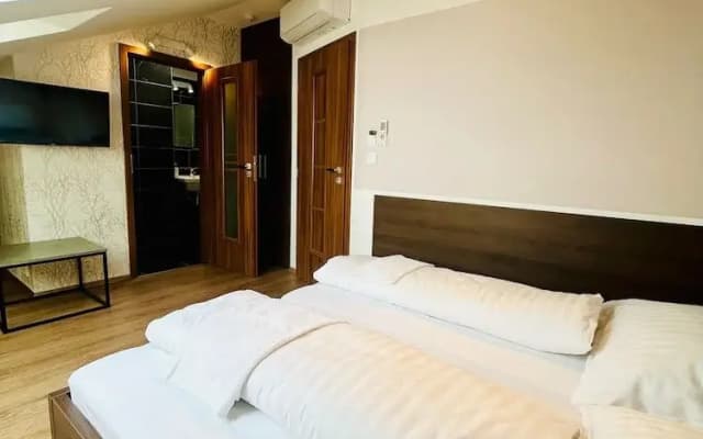 Villa many rooms with Free Parking - photo 2