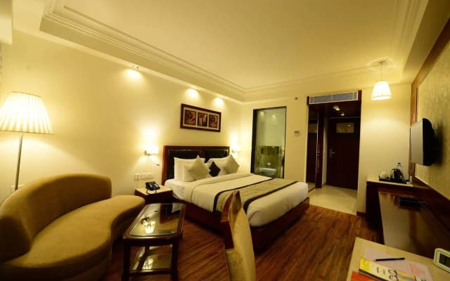 Hotel Regent Grand - photo 3