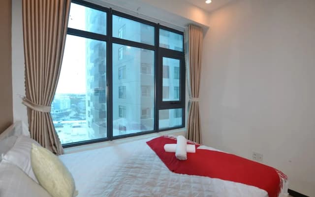 The Crystal Apartment - photo 5