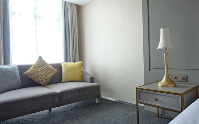 Goodrich Suites, Jakarta - photo 3