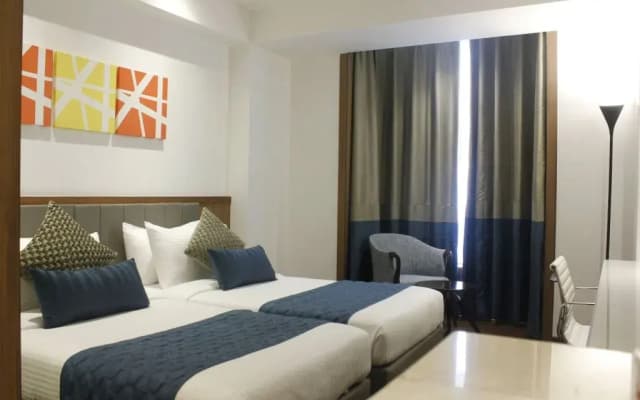 Hotel Swati Deluxe - photo 4