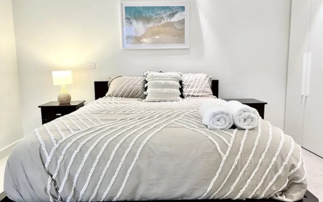 Readyset Apartment on Emerald - photo 2