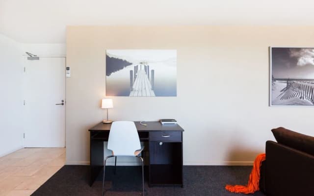 RIVER, 1BDR Melbourne Apartment - photo 5