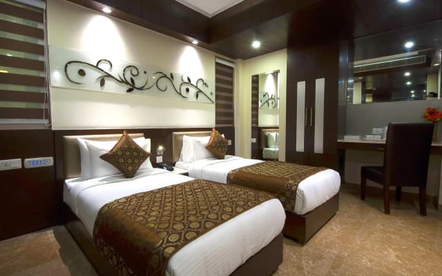 Hotel Golden Grand - photo 5