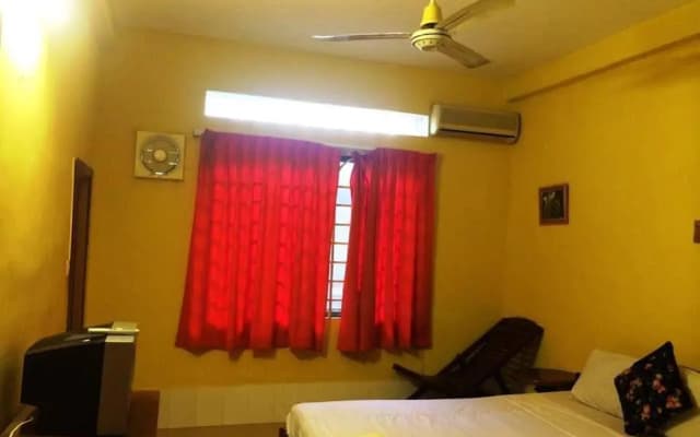 Urban Jungle Hostel - photo 2