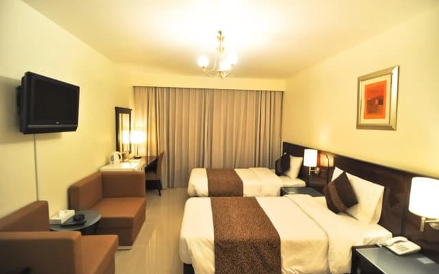 Phoenicia Hotel - photo 2