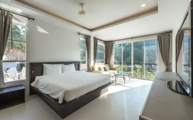 Calm and Spacious Studio View 1 - photo 3