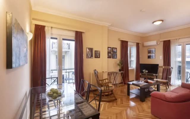 Prime Location 2BR next to the Acropolis - photo 4