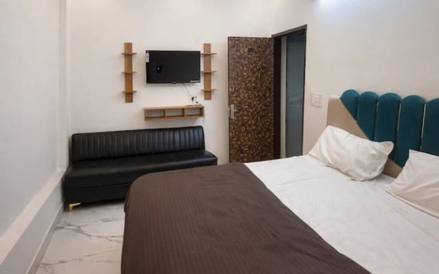 Roomshala Hotel Scorpio - photo 4