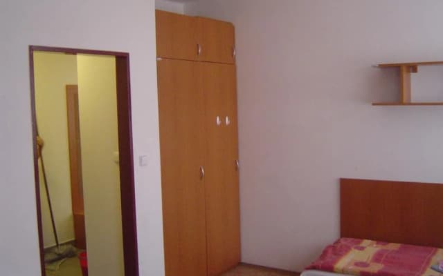 University Hotel - photo 3