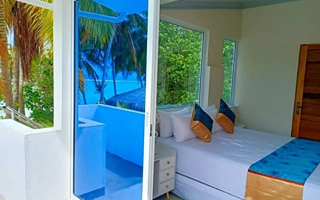 Island Life Maldives Retreat & Spa - photo 4