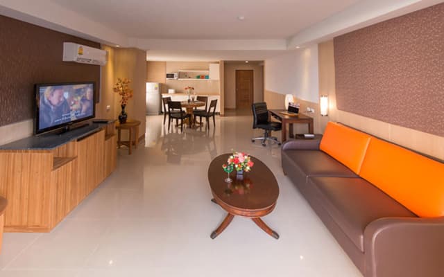 Dynasty Grande Hotel - photo 2