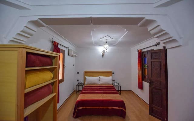 Riad Assia - photo 3