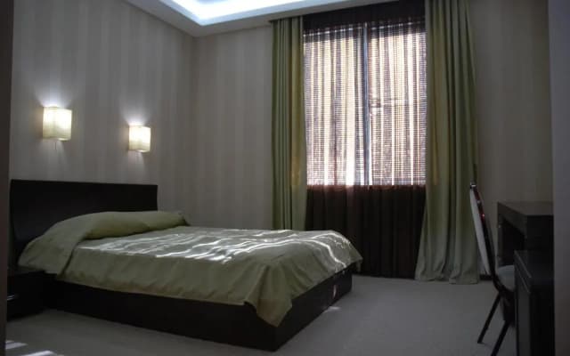 D'Plaza Hotel - photo 5