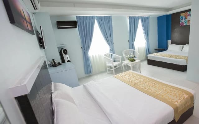 Skyview Hotel - photo 3