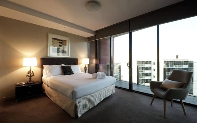 Docklands Prestige Apartments - photo 2
