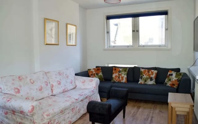 Extremely Central And Spacious Flat - photo 4