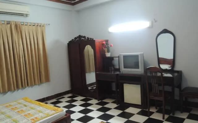 Phi Long Hotel - photo 3