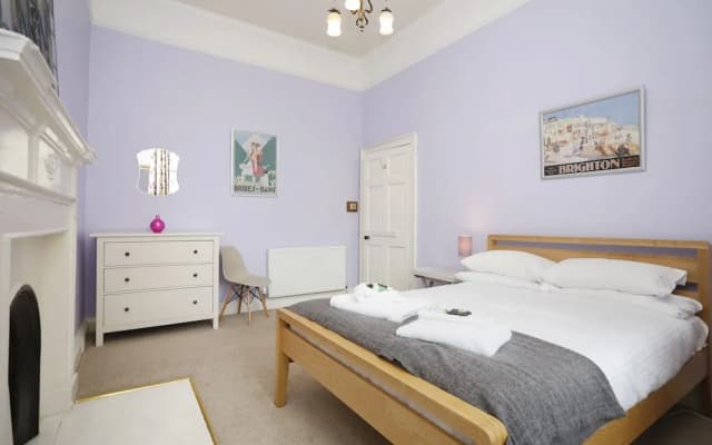 Edinburgh Deluxe Hanover Street Apt - photo 3