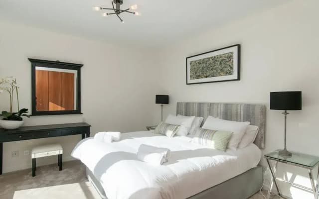 379 Park Apartments - photo 5